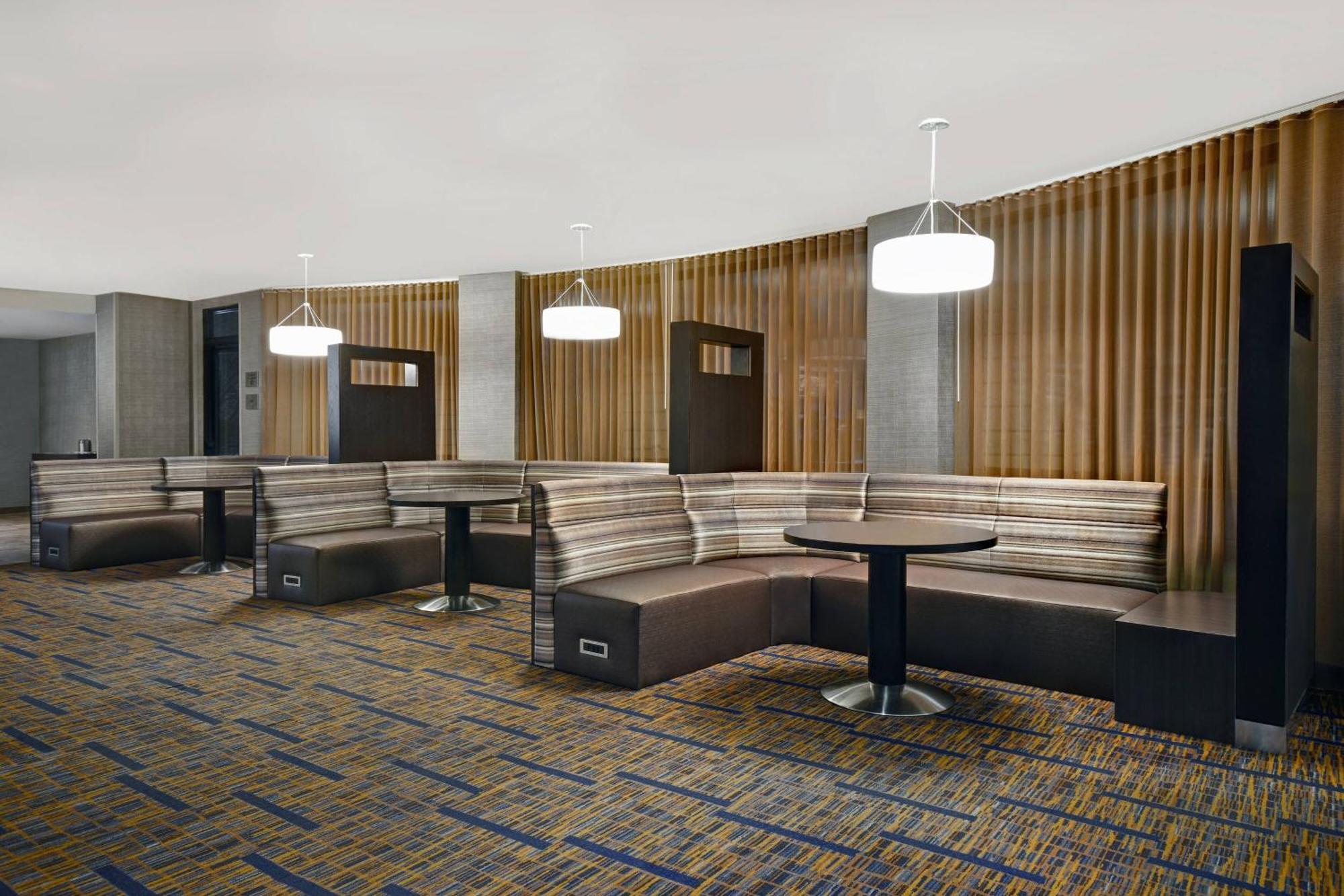 Courtyard Republic Airport Long Island/Farmingdale Hotel Exterior foto