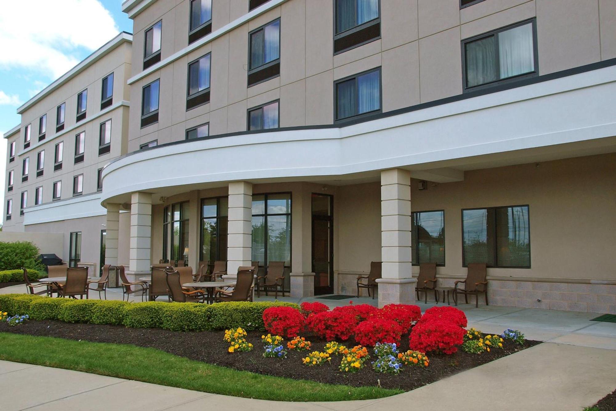 Courtyard Republic Airport Long Island/Farmingdale Hotel Exterior foto