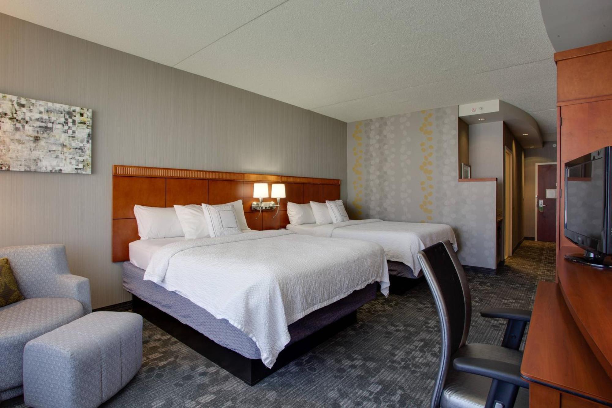 Courtyard Republic Airport Long Island/Farmingdale Hotel Exterior foto